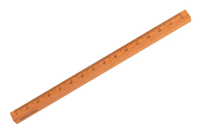 Regla de madera natural de 15 cm y sección cuadrada